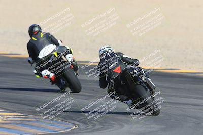 media/Dec-05-2024-Racers Edge (Thu) [[e102e0690b]]/3-B Group/Session 1 Turn 8 Backside/